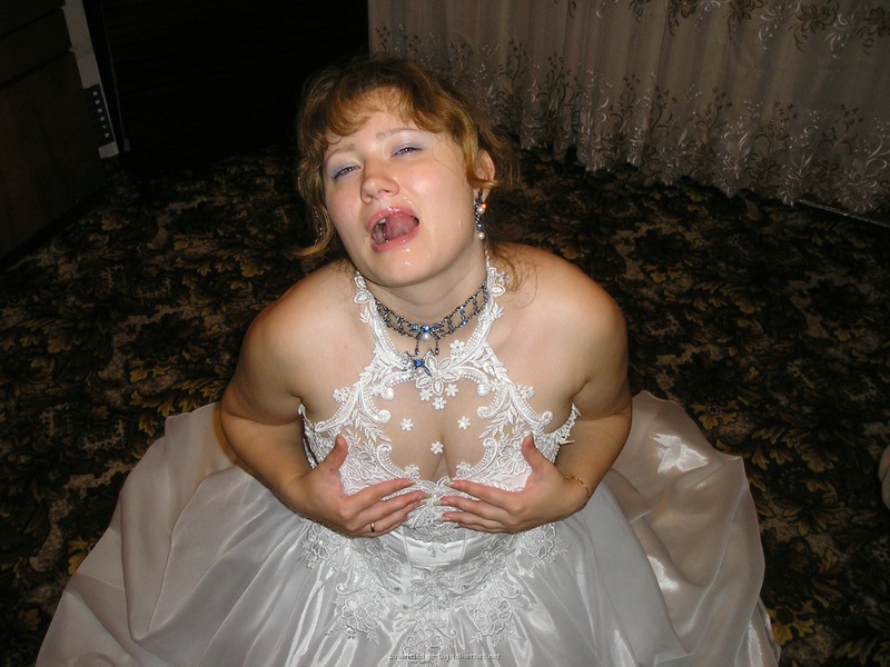 Пухлая баба в свадебном платье сосет фаллос 15 фото