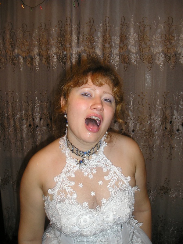 Пухлая баба в свадебном платье сосет фаллос 22 фото